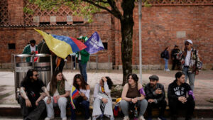 ¿Qué moviliza a los nueve millones de jóvenes que podrían decidir el balotaje en Colombia?