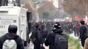 Chile: manifestaciones contra el Gobierno Kast se tornan violentas
