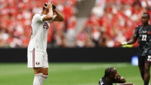 La espeluznante lesión que sufrió una figura de Canadá en el triunfo ante Qatar: la desesperada reacción de los jugadores