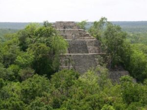 Descubrieron intacta una ciudad maya que estuvo oculta en medio de la selva más de 1000 años