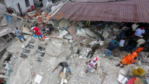 «Estamos en la calle»: desesperación en el Chocó, epicentro del mortífero terremoto en Colombia