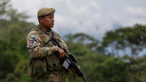 El Clan del Golfo controla la minería ilegal en la frontera de Panamá y Colombia