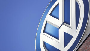 Economía – Ante la crisis, Volkswagen apunta a un nuevo negocio: la producción de componentes de defensa