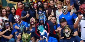 La UNAM identifica los riesgos laborales que enfrentan los luchadores profesionales en México